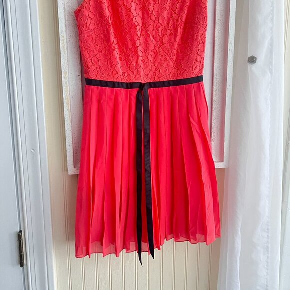 Coral Pleated Sunday Dress sz S - Picture 3 of 5